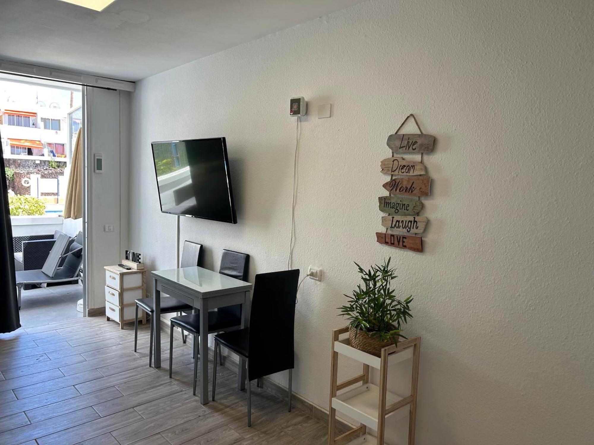 Sunny Apt With Terrace Coastal Area South Arona Arona  Extérieur photo